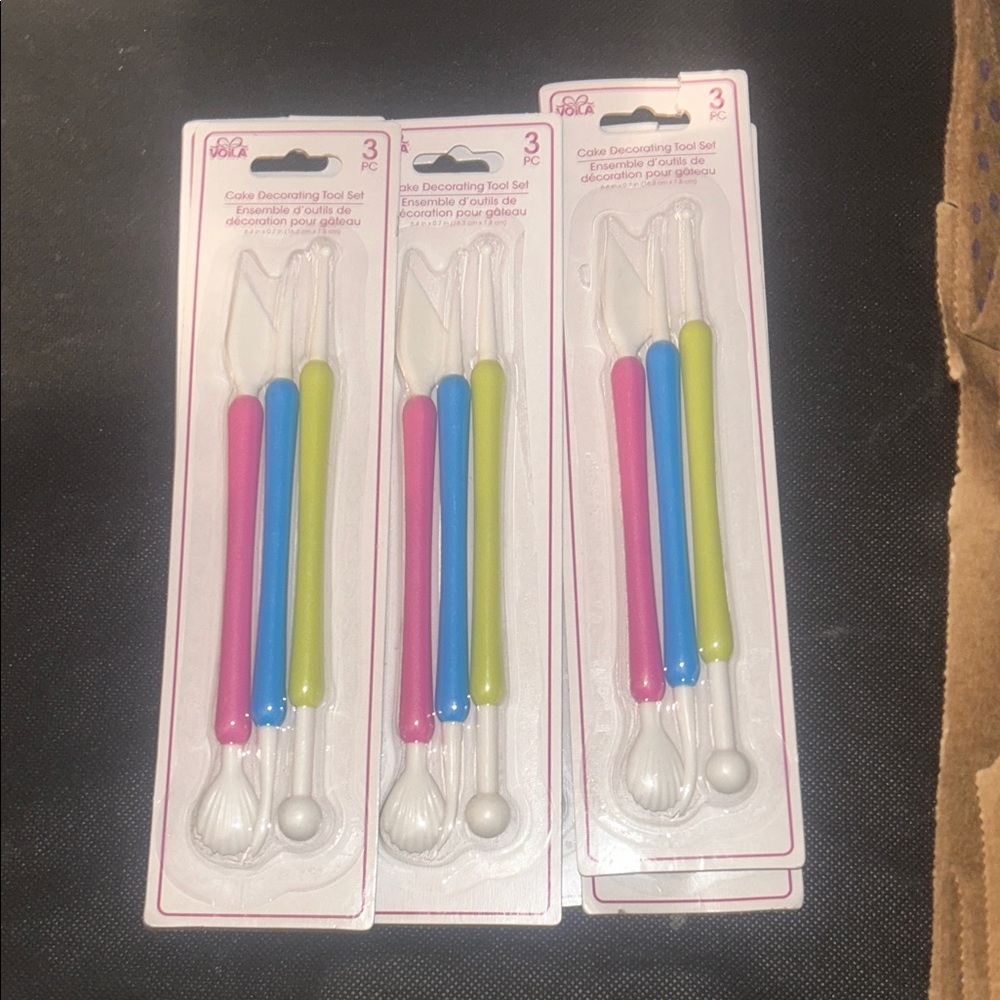 Cake decorating tool kit bundle NWT